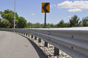 Different Highway Crash Barriers:Guard Beams & Steel Wire Cable Guardrail