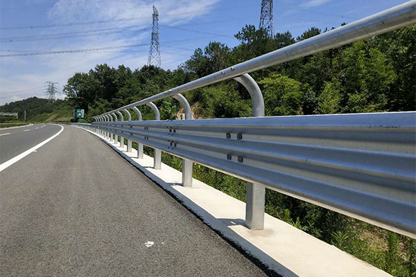 When Are Guardrails Required on Roads? A Comprehensive Guide