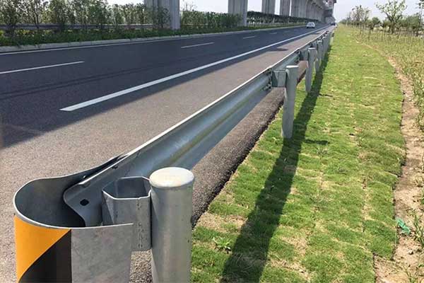 Factors to Consider When Choosing a Highway Guard Steel Barrier