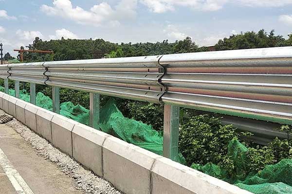 Highway Guard Steel Barrier: Ensuring Road Safety and Traffic Control