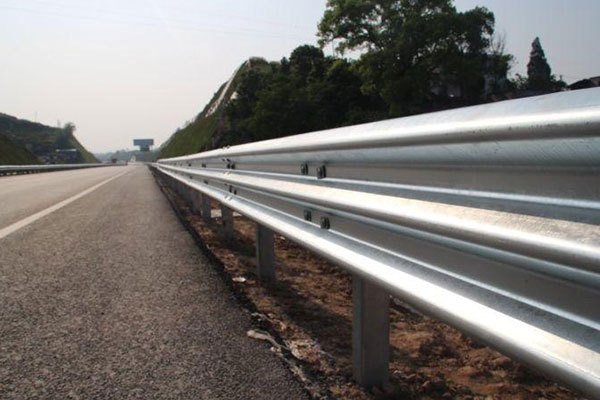 How Much Does Highway Guardrail Cost?