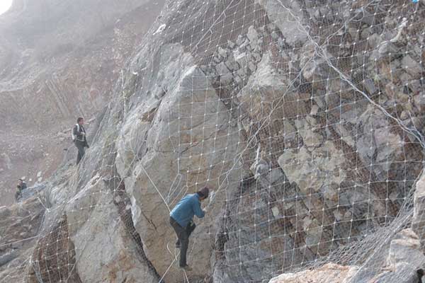 How Rockfall Netting Works