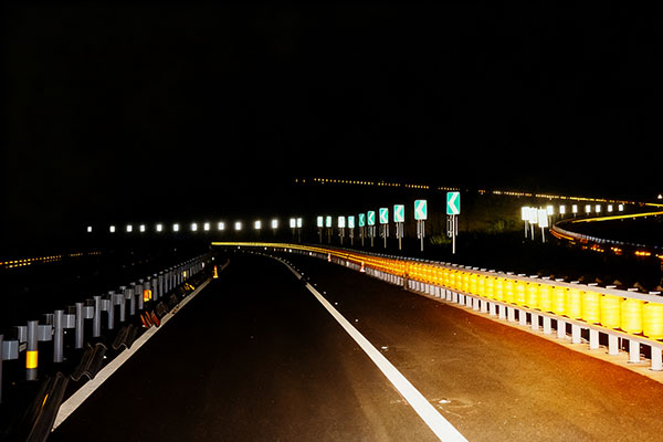 Rolling Barrier vs Steel Guardrail