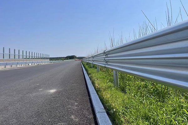 What is a Steel Guardrail